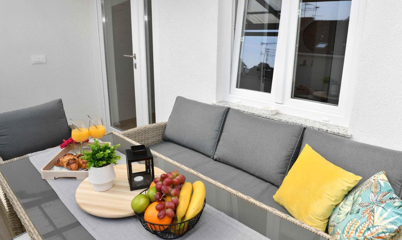 Apartman Leona Lovran Exterior photo