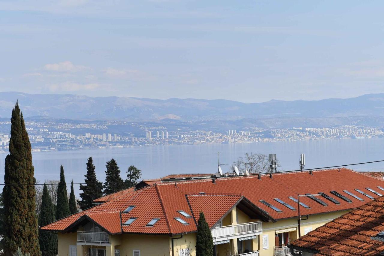 Apartman Leona Lovran Exterior photo